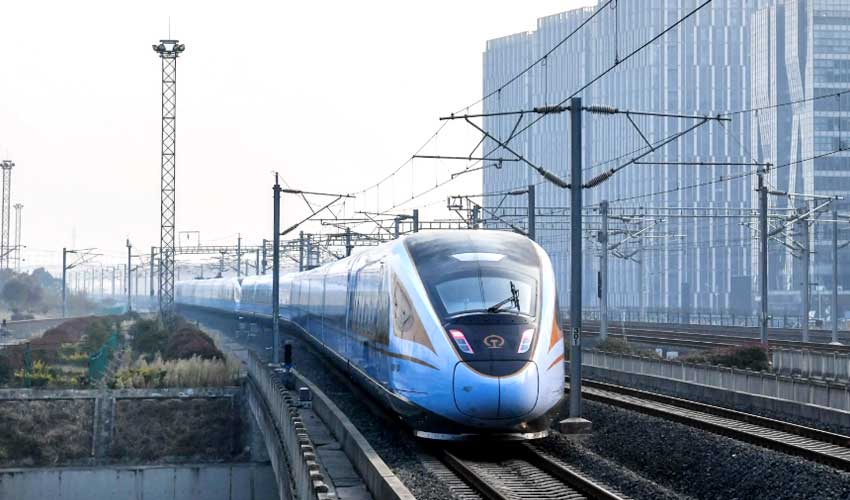 动车组广告怎么投放？？？？？？动车站广告投放要点！