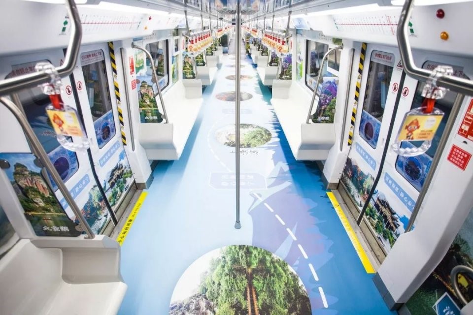 地铁上的广告有哪些？？？？？？地铁广告怎么投？？？？？？